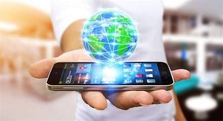 三大件,智能手機(jī)、電腦和網(wǎng)絡(luò)基礎(chǔ)設(shè)施